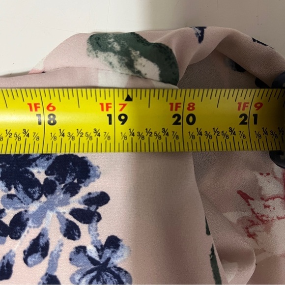 Dynamite Pink Floral 3/4 Sleeve Blouse Size Medium - Picture 8 of 10